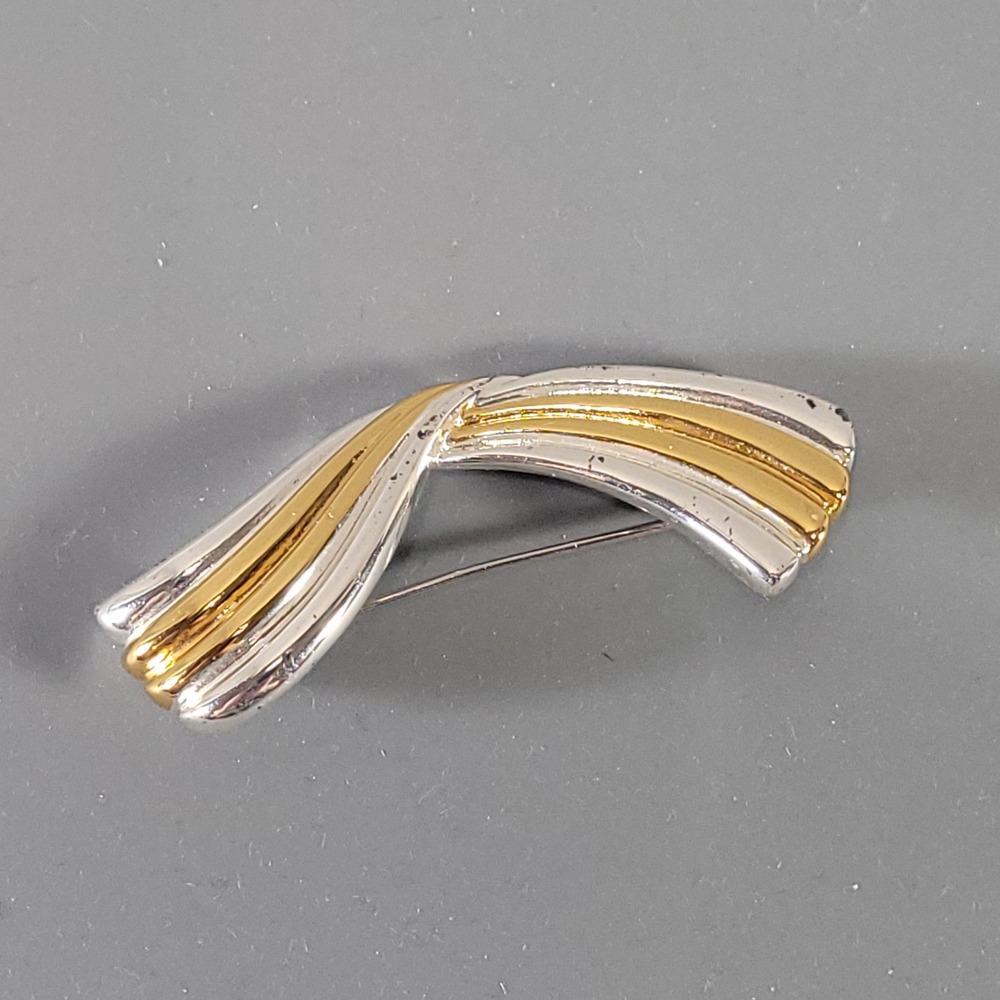 Napier Brooch Women Gold Silver Two Tone Ribbed Curved Vintage Modernist MCM